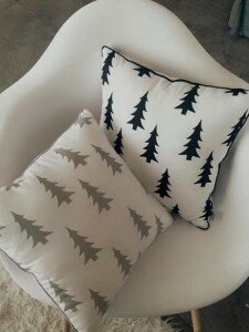 Poduszka w szare choinki